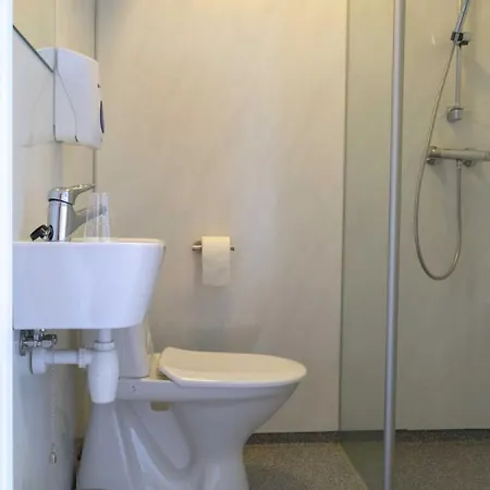 Lista Flypark Bed And Breakfast Отель 3*